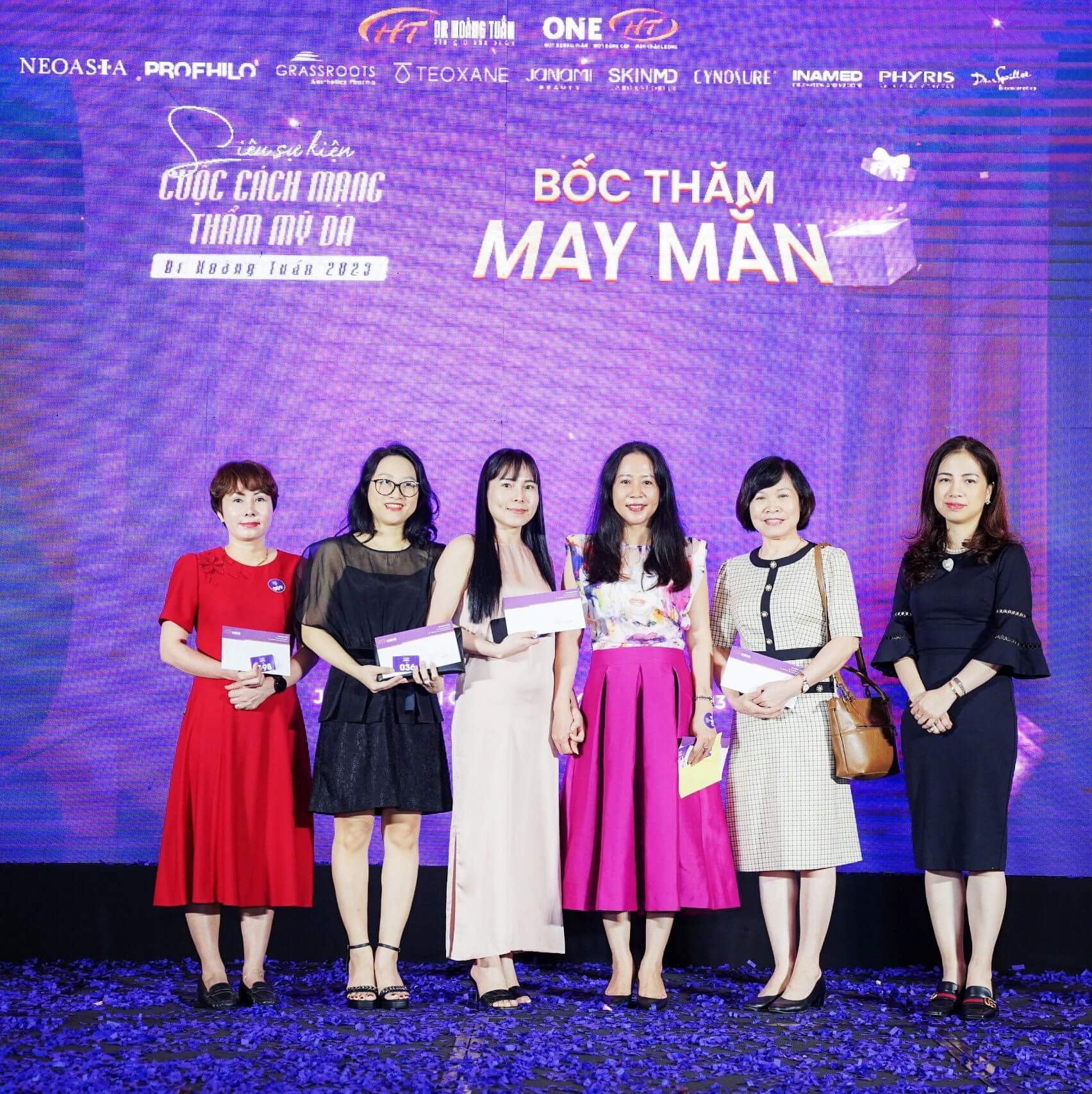 Janami Beauty chúc mừng Thẩm mỹ Hoàng Tuấn tổ chức thành công siêu sự kiện "Cuộc cách mạng thẩm mỹ da 2023"